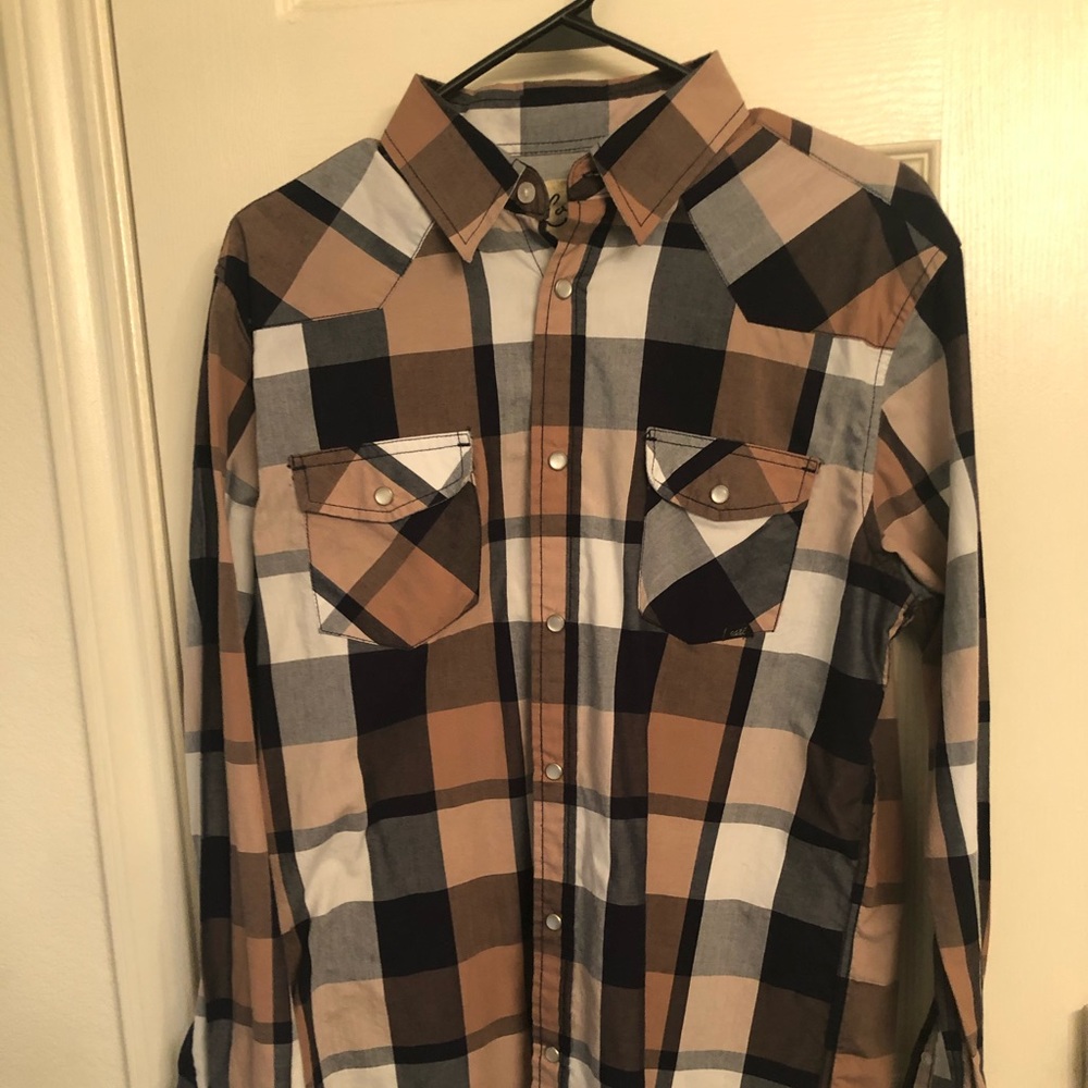 Men’s casual dress shirt